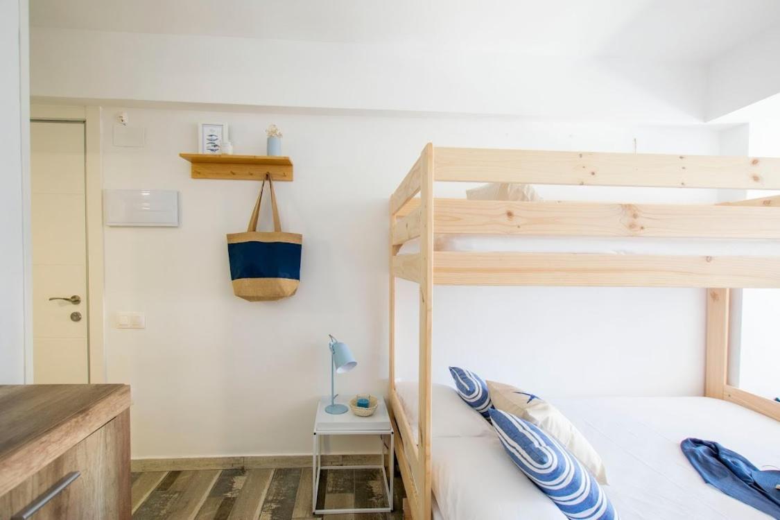 Apartbeach La Brisa Y Frente Playa La Pineda Esterno foto